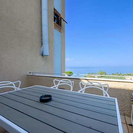 Mani Tower Villa Akrogiali Eksteriør bilde