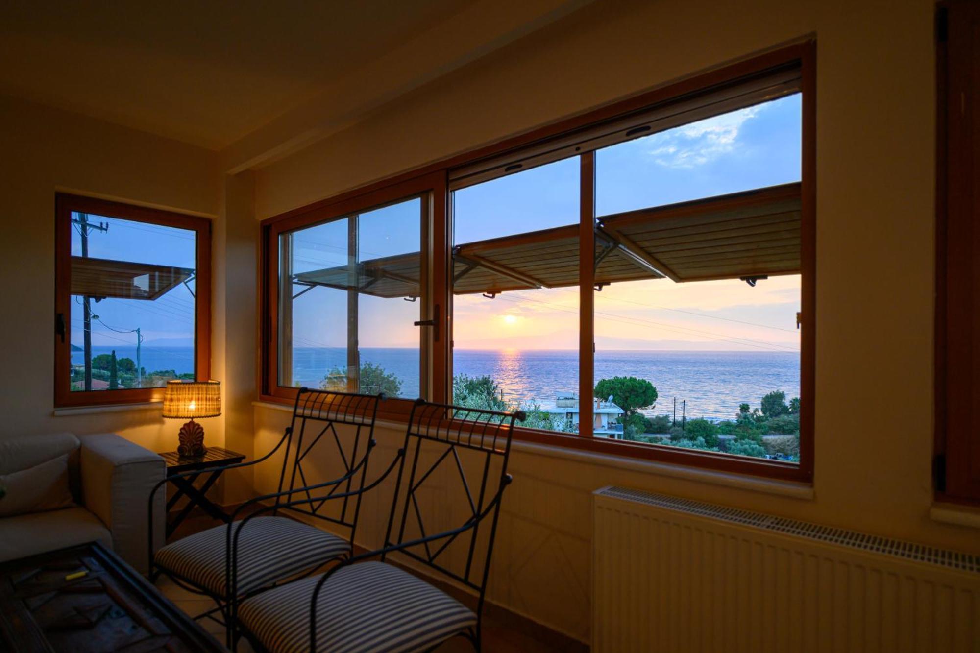 Mani Tower Villa Akrogiali Eksteriør bilde